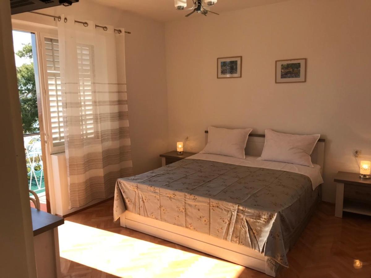 Apartments And Rooms Ljubica ルン エクステリア 写真