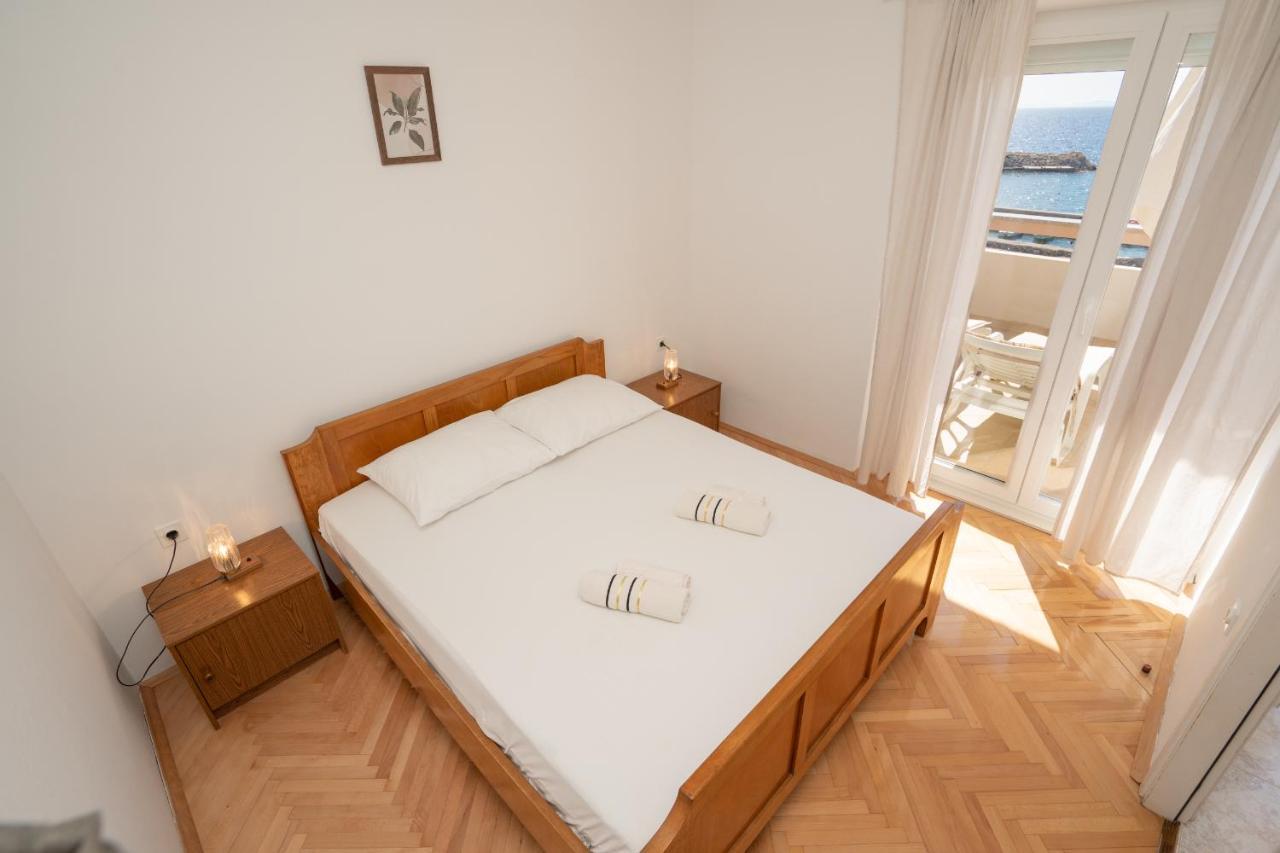 Apartments And Rooms Ljubica ルン エクステリア 写真
